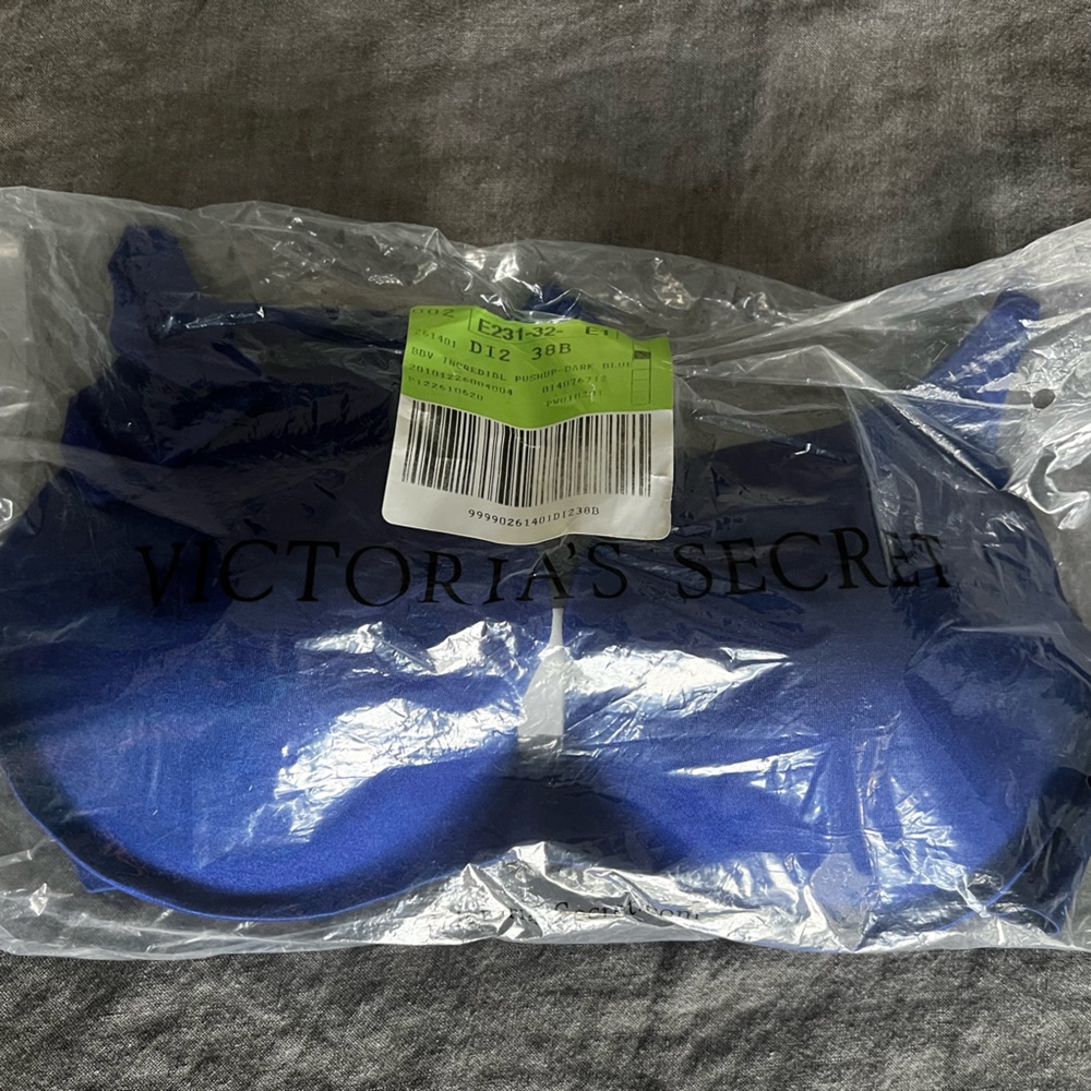 NWT and original packaging Victoria Secret bra size 38B